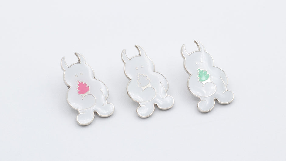 SOFT SERVE PIN BADGE