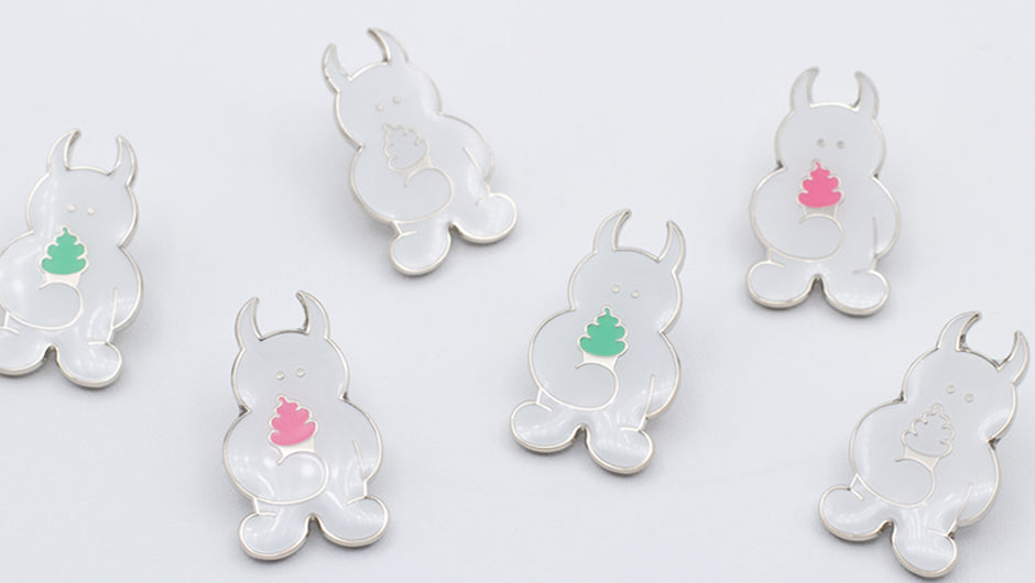 SOFT SERVE PIN BADGE