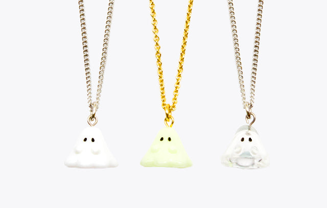 MINI BOO NECKLACE