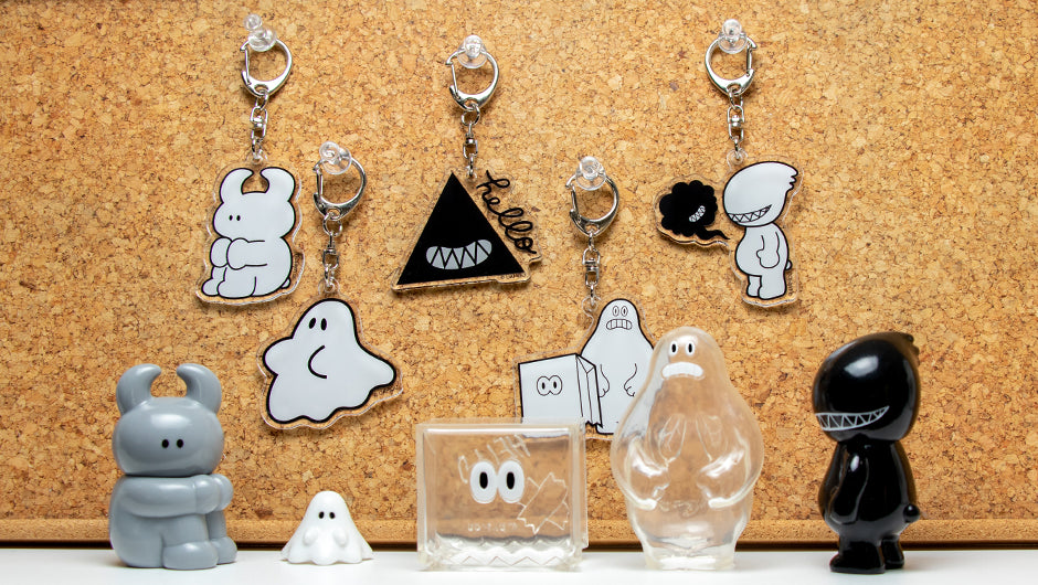 ACRYLIC KEYRING (RANDOM)