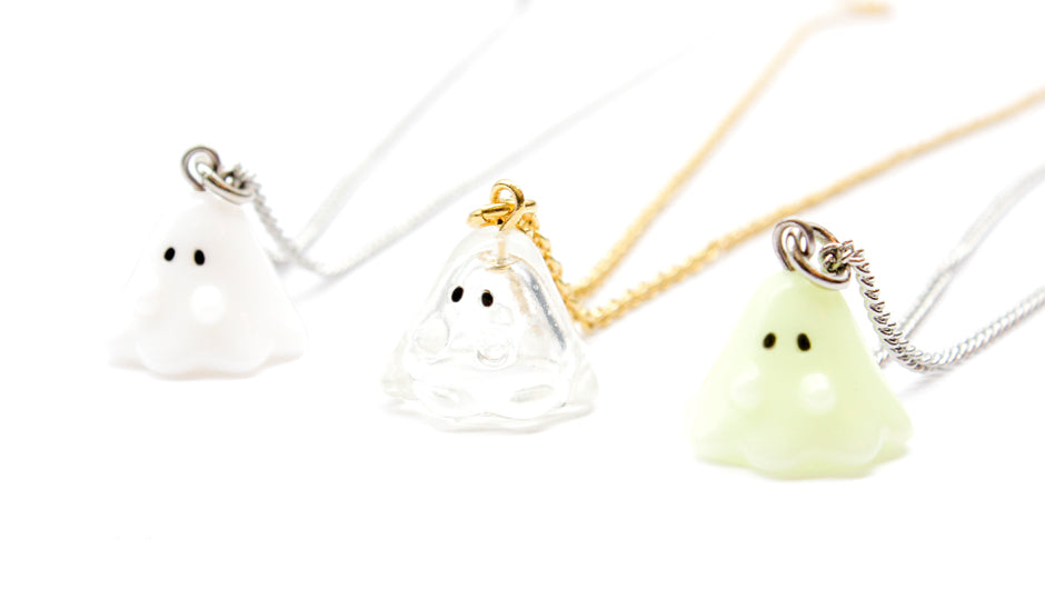 MINI BOO NECKLACE