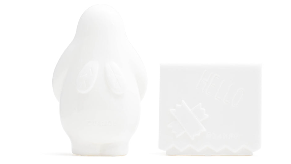 MR. DUMP & HELLO (WHITE / PAINTED EYES)