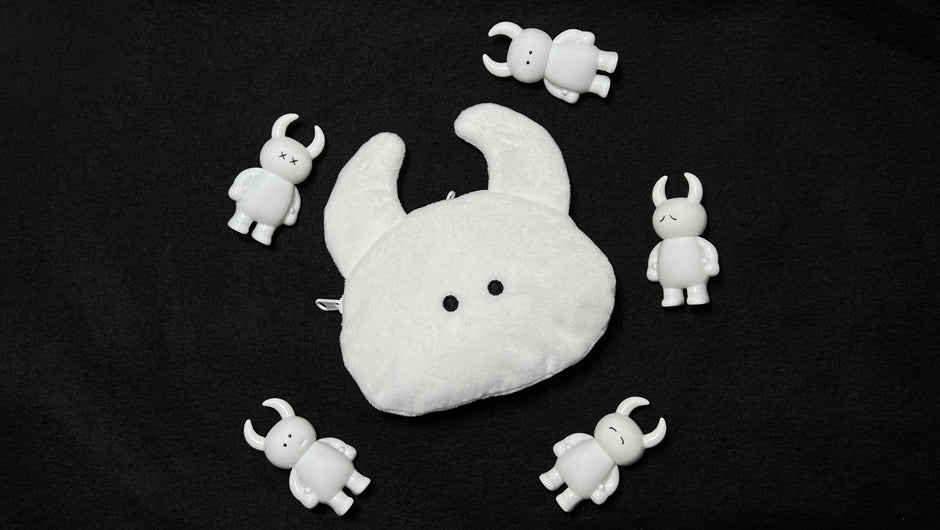 UAMOU FLUFFY POUCH