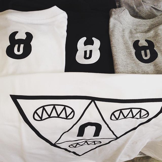 UNIVERSE TEE : The U stands for Universe, the U stands for Uamou. www.uamou.com