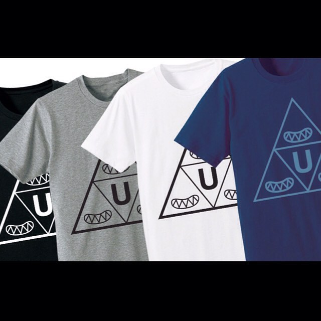 UNIVERSE TEE : The U stands for Universe, the U stands for Uamou www.uamou.com