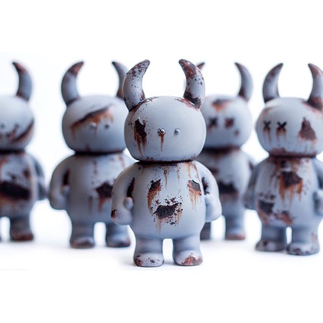 DCON : LOST UAMOU Forgotten in Time, Lost Uamou have drifted in the farthest reaches of outer-space. It is a mystery as to how they came to end up on planet earth. Available exclusively at DCON 2015, LOST UAMOU is a very limited edition series hand-painted beautifully by DOMOGI TOY. Make the Lost Uamou find their way and come visit us if you are attending DCON! You can find us at booth number 1002. Hope to see you there! #UAMOU #DCON #designercon #dcon2015