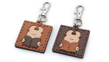 BOOK UAMOU LEATHER KEY CHAIN