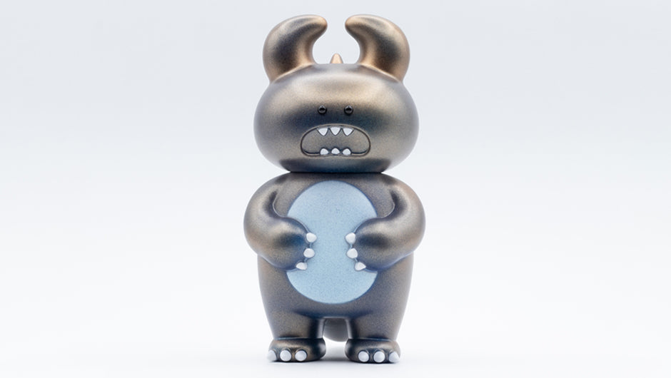 METALLIC DENIM DINO UAMOU