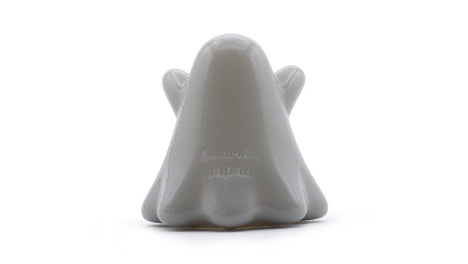 ”I’M A GHOST!” BOO PEARL GRAY